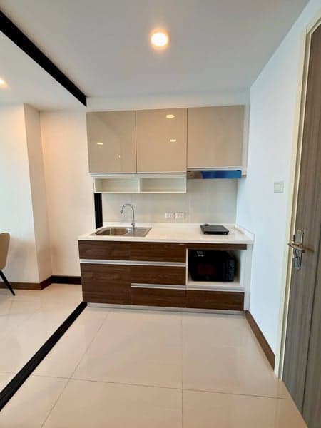 Supalai Premier Charoen Nakhon — River-View Penthouse | Steps from BTS photo 3