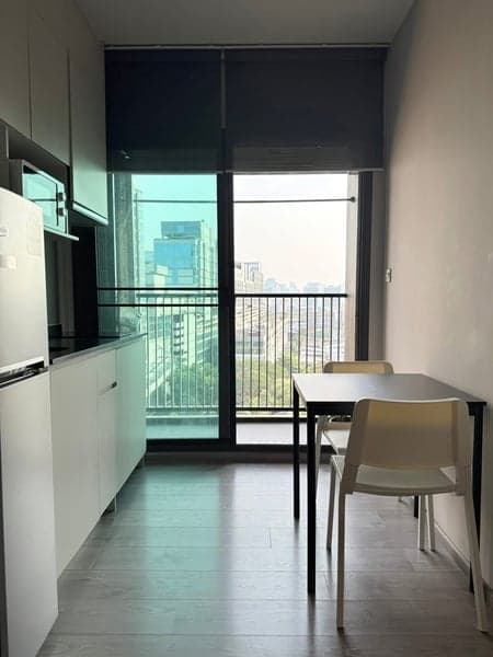 Whizdom Avenue Ratchada-Ladprao — MRT 0m | High Floor City View photo 3