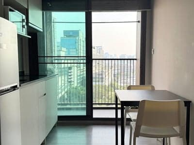 Whizdom Avenue Ratchada-Ladprao — MRT 0m | High Floor City View photo 3