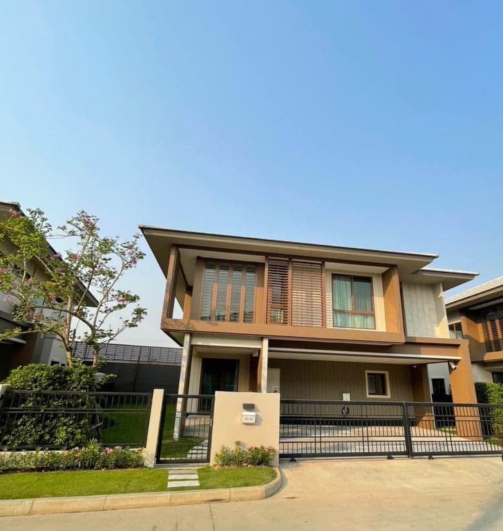 Burasiri Krungthep Kreetha — Luxury Family Home | Near Intl Schools