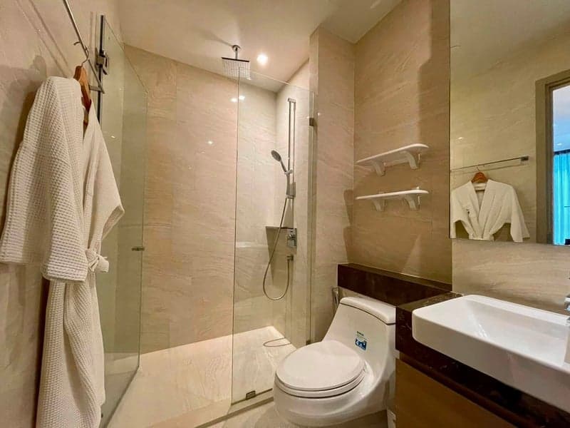 ASHTON SILOM — Luxury Corner Residence | City View | Near BTS Chong Nonsi photo 4