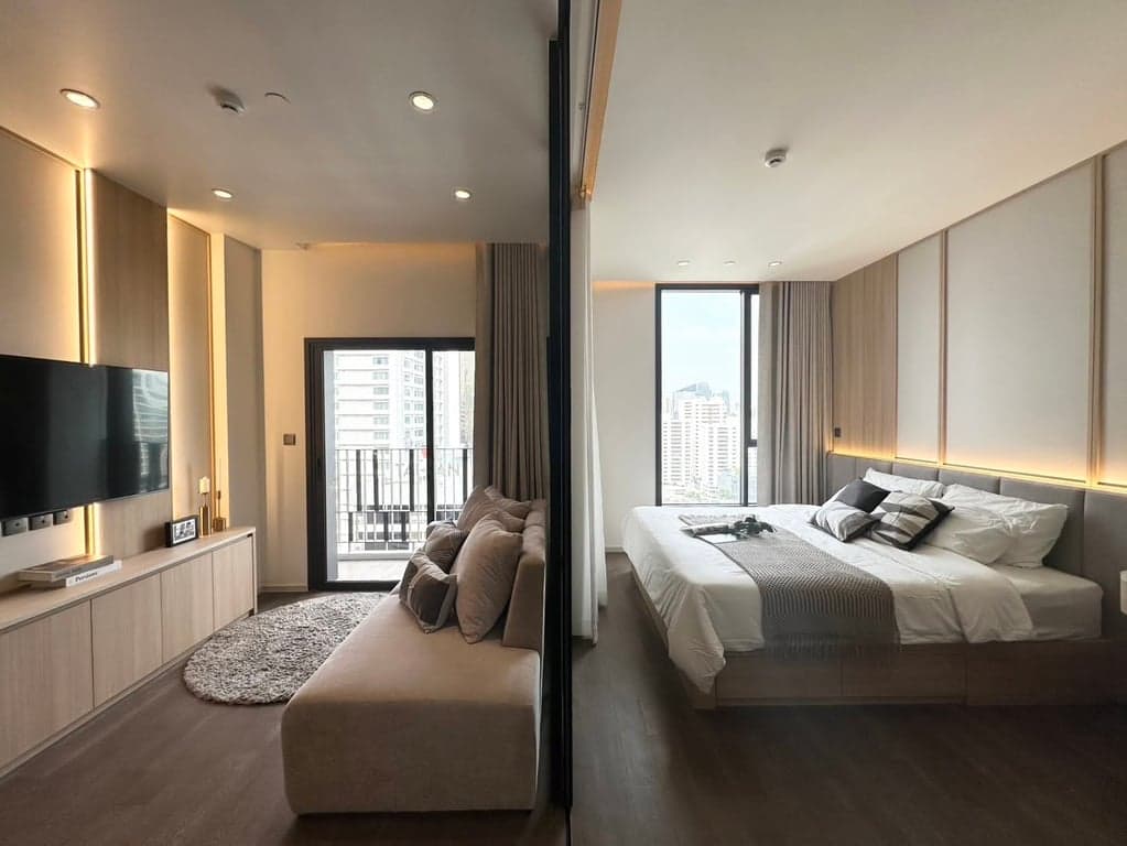 MUNIQ Sukhumvit 23 — Unobstructed View | Steps from MRT Sukhumvit