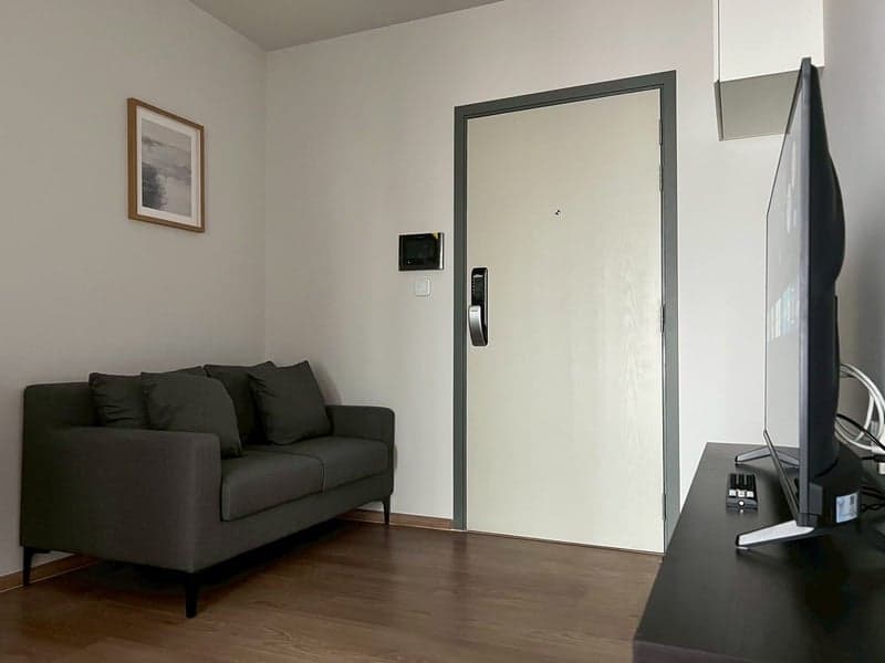 Chewathai Pinklao — High Floor City View | Ready to Move In | Near MRT Bang Yi Khan photo 2