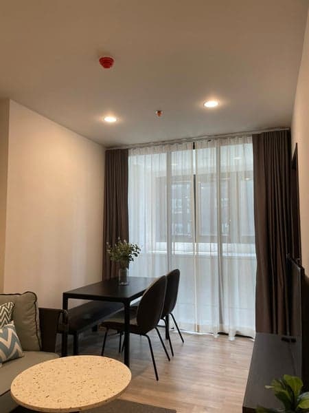 XT Huaikhwang — Modern 1-Bedroom | High Floor City View | Near MRT Huai Khwang photo 4