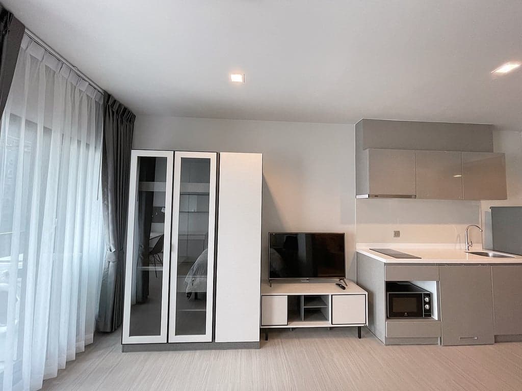 Life Asoke-Rama 9 — 35th Floor South View | 300m to MRT Rama 9 | Fully Furnished