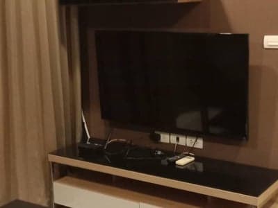 Rhythm Huai Khwang — High Floor Corner Unit | 0m from MRT | Huai Khwang photo 2