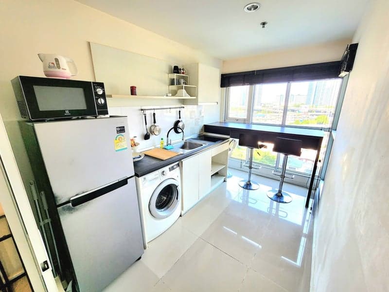 Aspire Sukhumvit 48 — Top Floor 1BR | Newly Renovated | Near BTS Phra Khanong photo 4