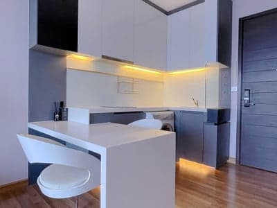 Ivy Ampio Ratchada — High Floor Unblocked View | Walk-in Closet | MRT Cultural Centre photo 3