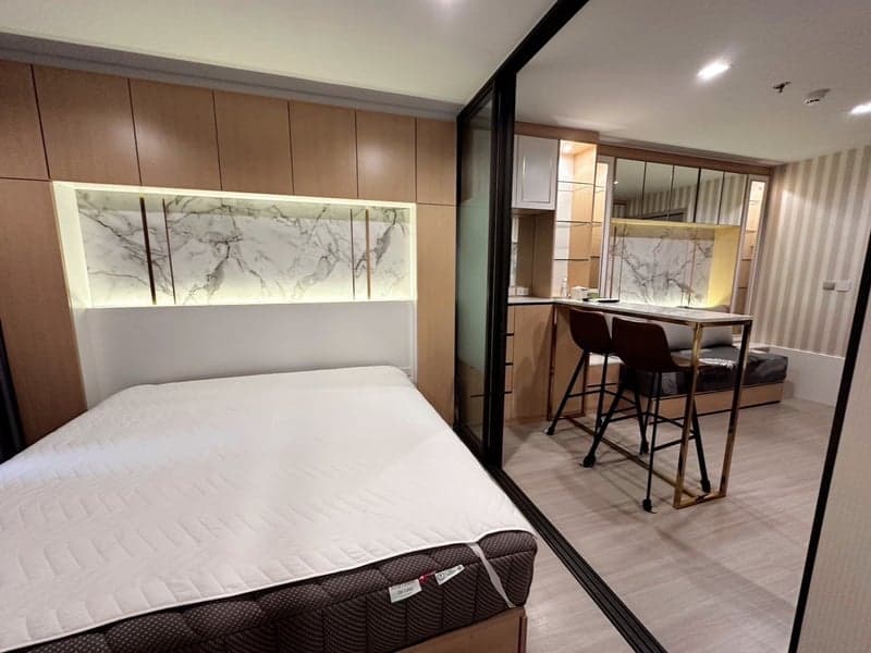 Life Ladprao — High Floor City View | Fully Furnished | Near BTS photo 2