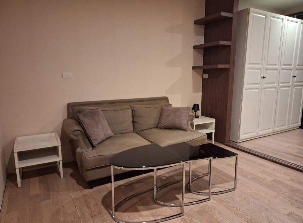 Noble Solo — High Floor City View | Modern Built-in Studio | Thonglor