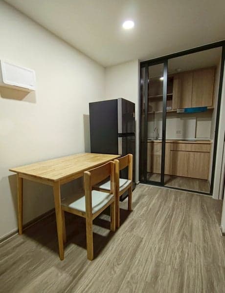 Beat Sukhumvit 93 — Pool View Corner Feel | Shuttle to BTS | Great Value photo 3