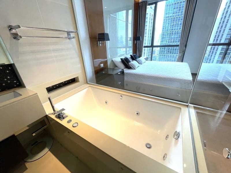 The Address Sukhumvit 28 — High Floor City View | Jacuzzi Unit | BTS Phrom Phong photo 3