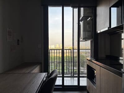 The Line Wongsawang — High Floor Pool View | Fully Furnished | Near MRT photo 3