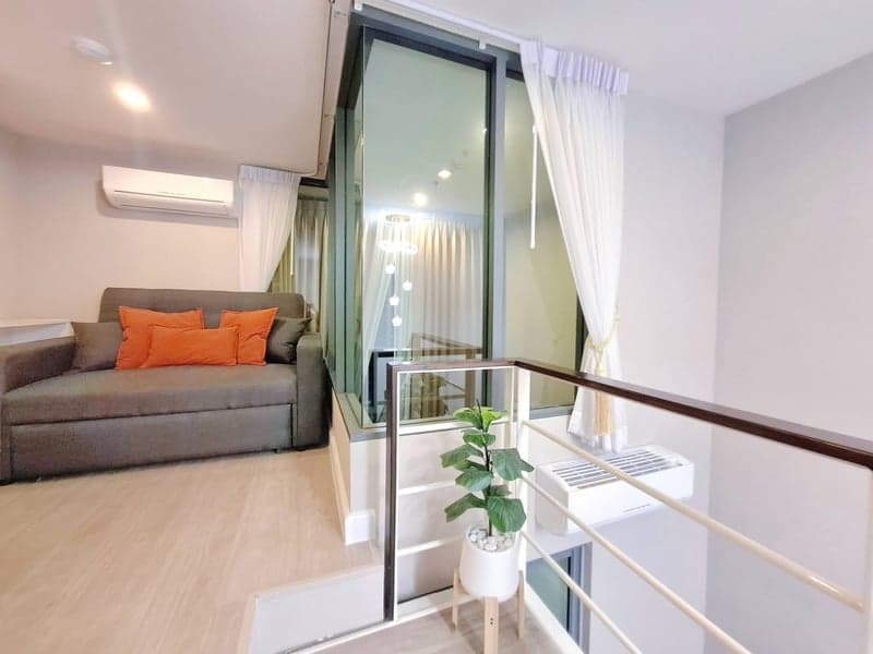 Metro Sky Prachachuen — Rare Duplex Corner Unit | High Ceiling City View photo 3