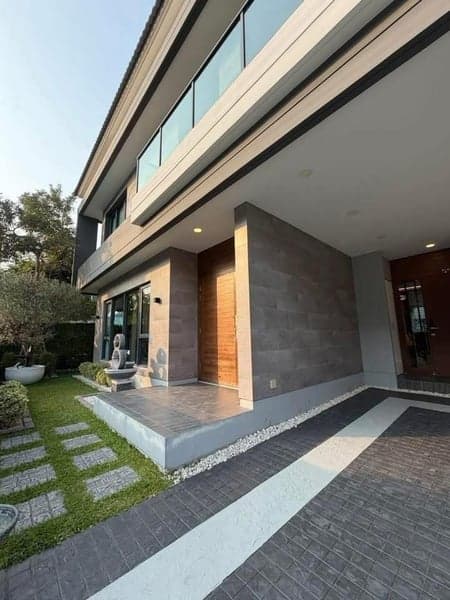 The City Bangna — Luxury Corner House on Main Road | Feng Shui Design | Near Mega Bangna photo 3