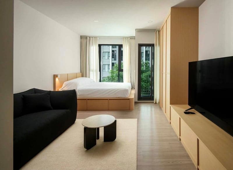 Aspire Sukhumvit - Rama 4 — Brand New Minimalist Studio | Pool View | Near BTS photo 3