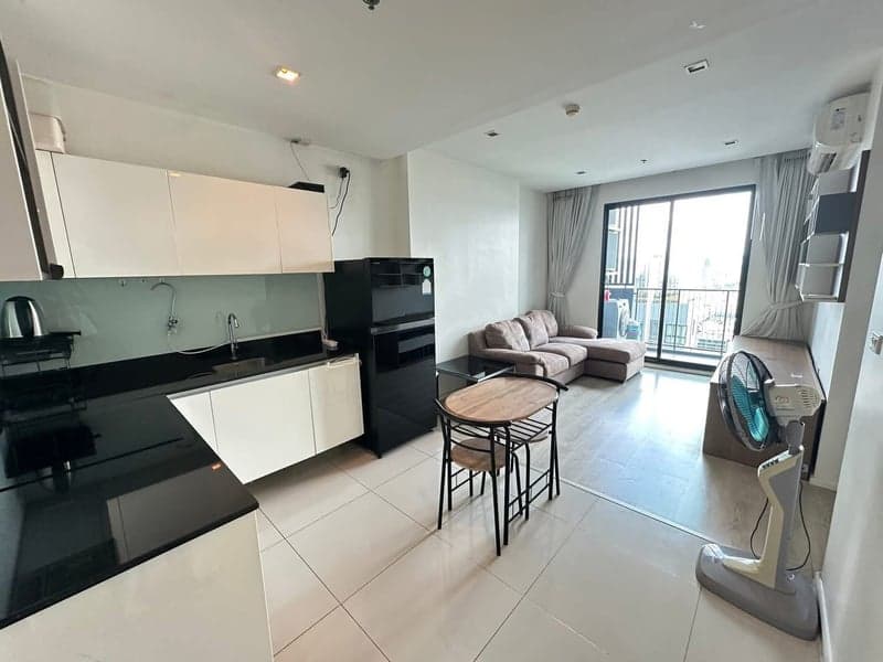 Quinn Condo Ratchada 17 — Luxury 2BR Corner Unit | Newly Renovated Floor | 200m to MRT Sutthisan photo 2
