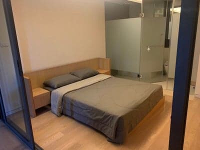 Siamese Gioia — Renovated Unit with Bathtub | Free Shuttle | Phrom Phong photo 3