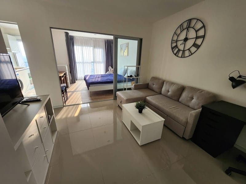 Aspire Sukhumvit 48 — Top Floor 1BR | Newly Renovated | Near BTS Phra Khanong photo 3