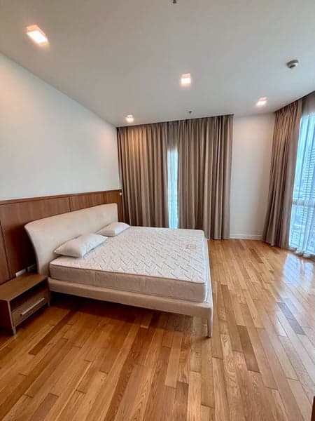 Millennium Residence — High Floor Unblocked View | Ultra-Spacious Living | Asoke-Sukhumvit 20 photo 3